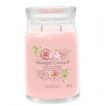 Yankee Candle Signature Fresh Cut Roses      567g(Scented Candle) Unisex